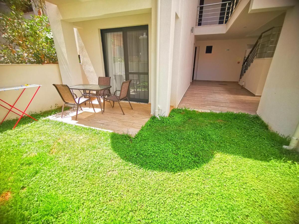Sarti Holidays Apartamento Exterior foto